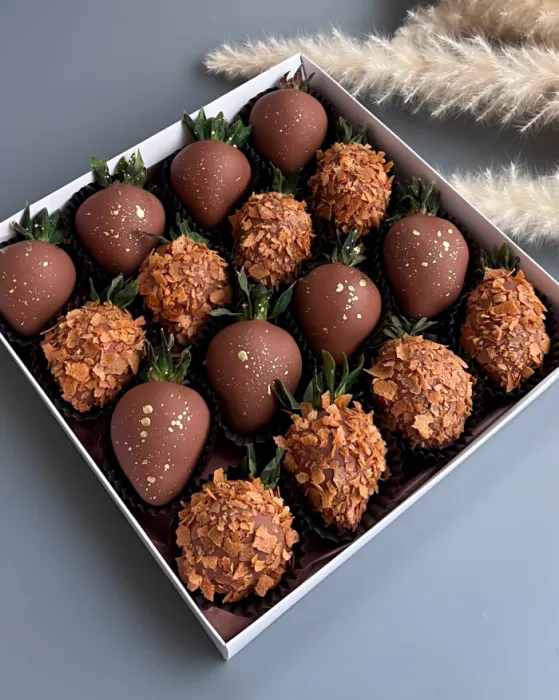 Бокс з полуниці у шоколаді - CHOCOBOX